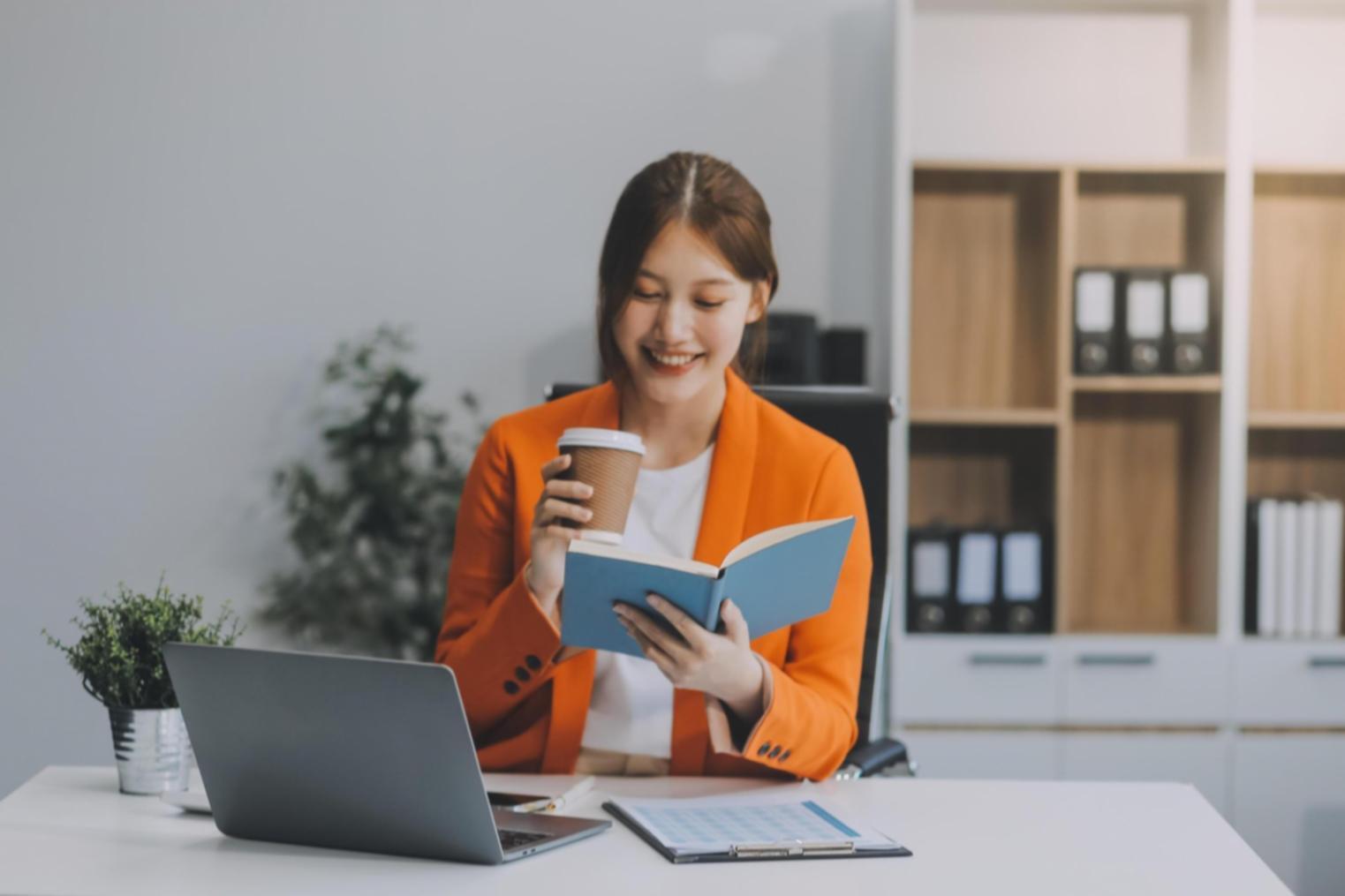 Finanzexperte präsentiert Daten in verständlicher Form